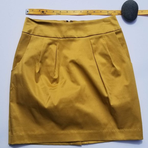 Golden skirt - Picture 3 of 5